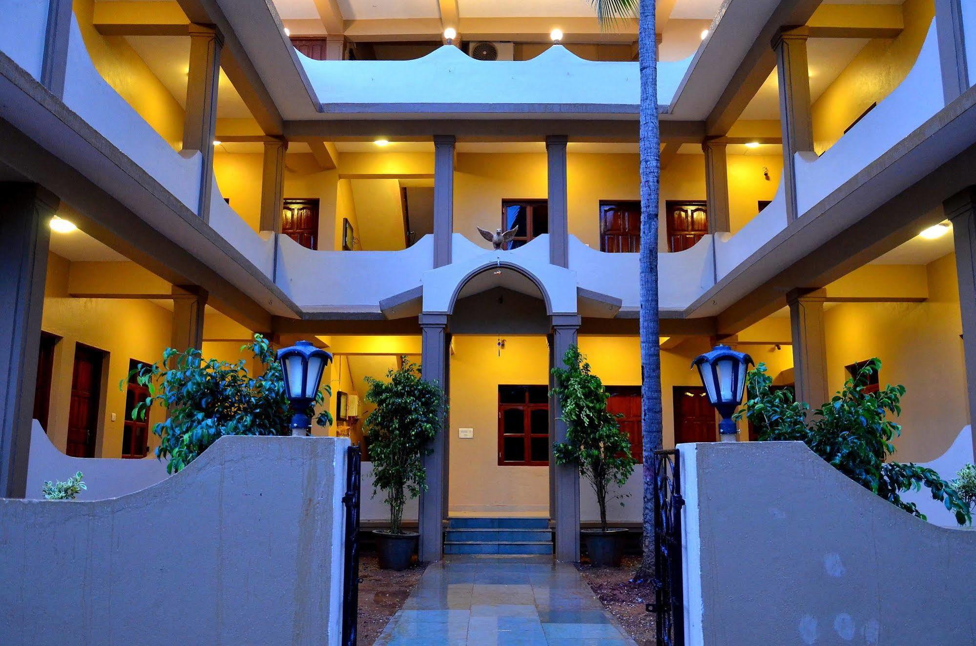 Hotel Garima Of Mandrem Extérieur photo